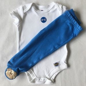 Taggies outfit size 6 months NEW 2 piece set dog